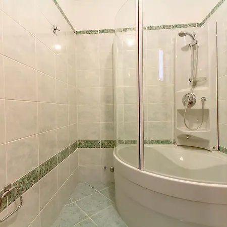 Πανσιόν Alma 4*