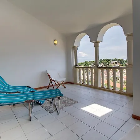 Guest house Alma 4*