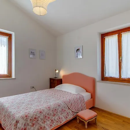 Guest house Alma 4*