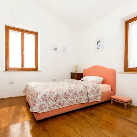 Guest house Alma