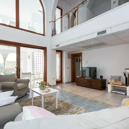 Alma Πανσιόν Veli Lošinj